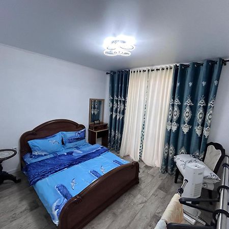 Appartement Милый Дом à Tokmok Extérieur photo
