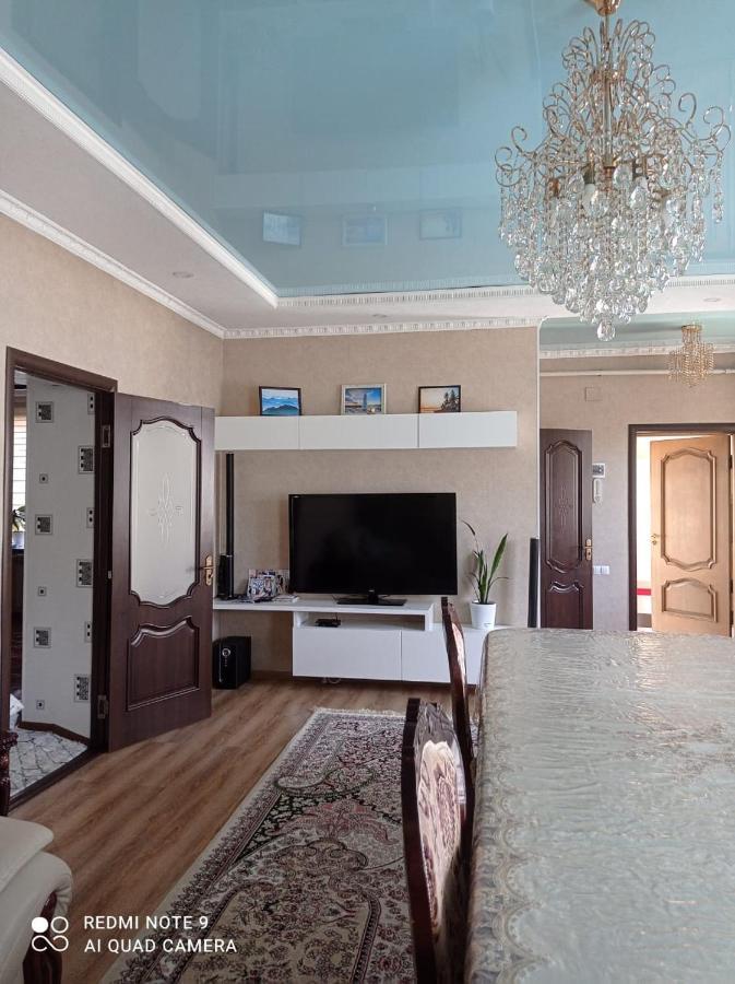Appartement Милый Дом à Tokmok Extérieur photo