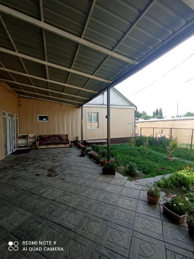 Appartement Милый Дом à Tokmok Extérieur photo